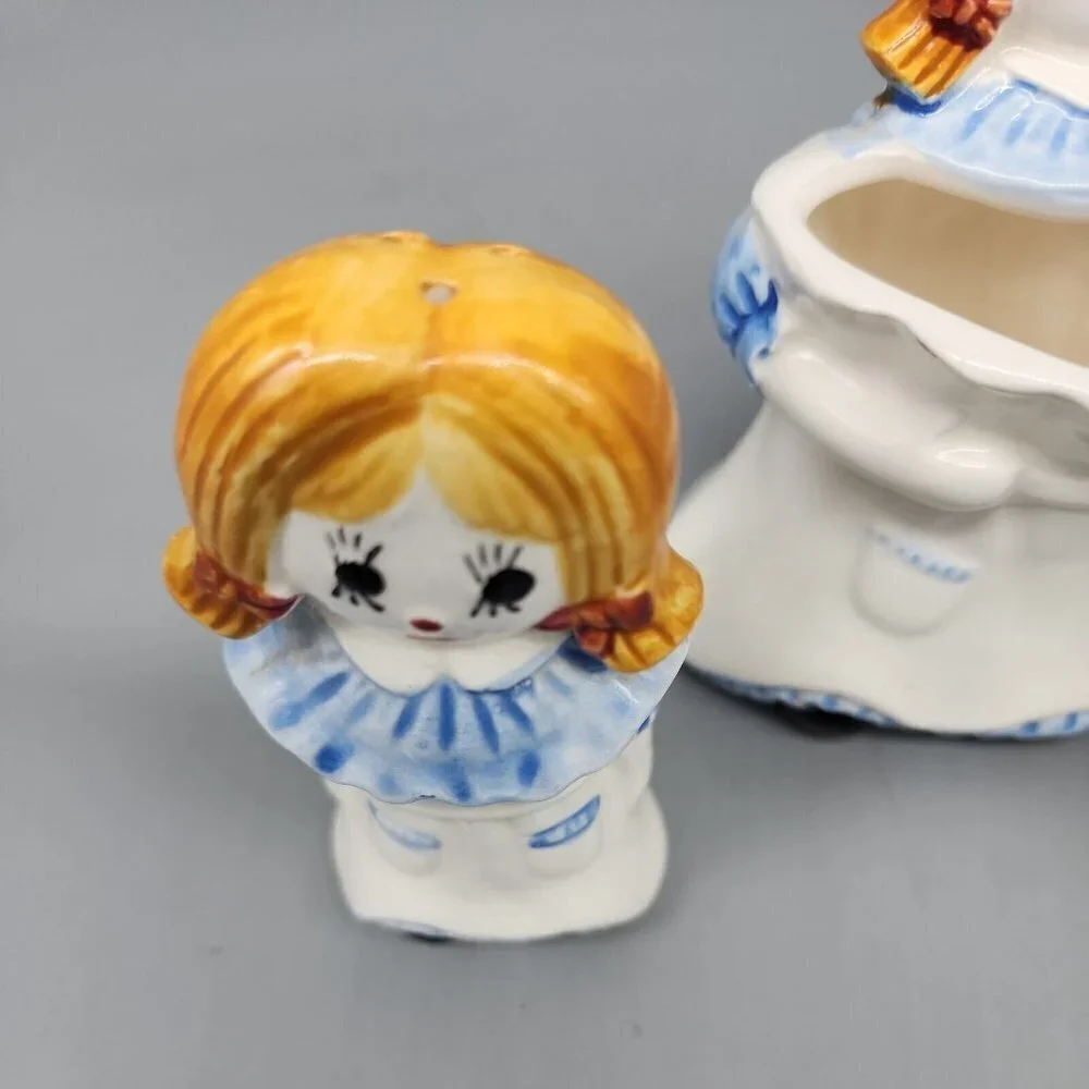 VINTAGE 1930s ROYAL SEALY RAGGEDY ANN SALT PEPPER CREAMER SET OF 3 BLUE WHITE